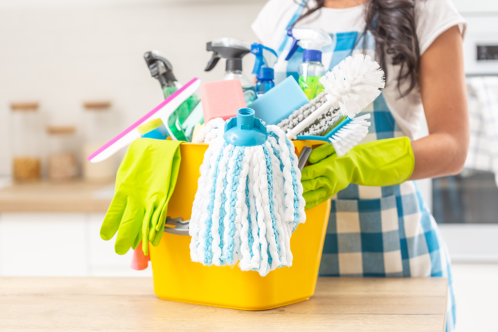 Get your office cleaned by the best commercial cleaning services